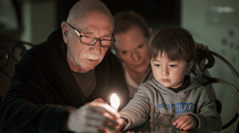 6 Tips For A Joyous Holiday Season With Your Loved One In Assisted Living.png